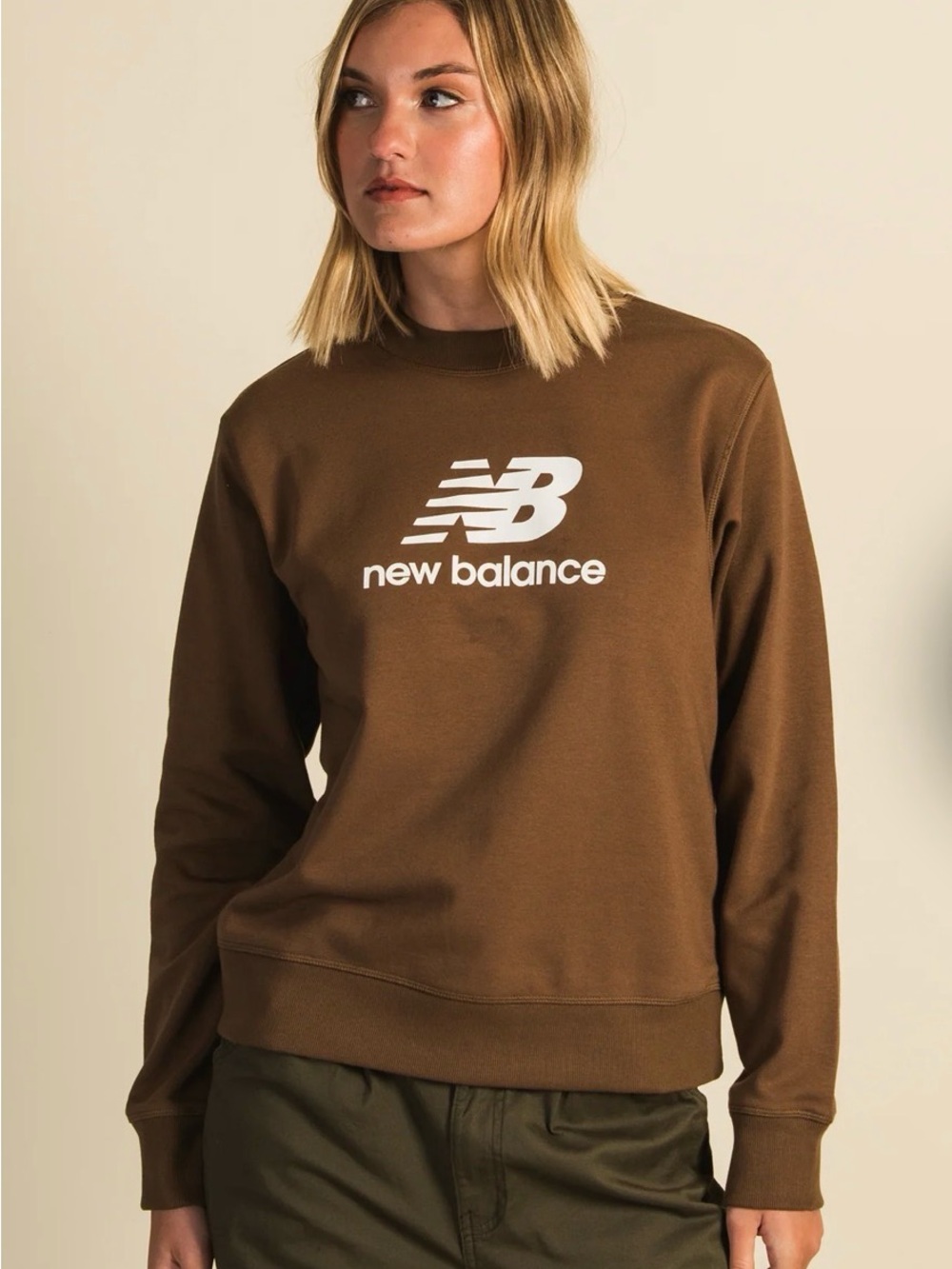 New Balance Crewneck Sweater - Picture 2 of 6